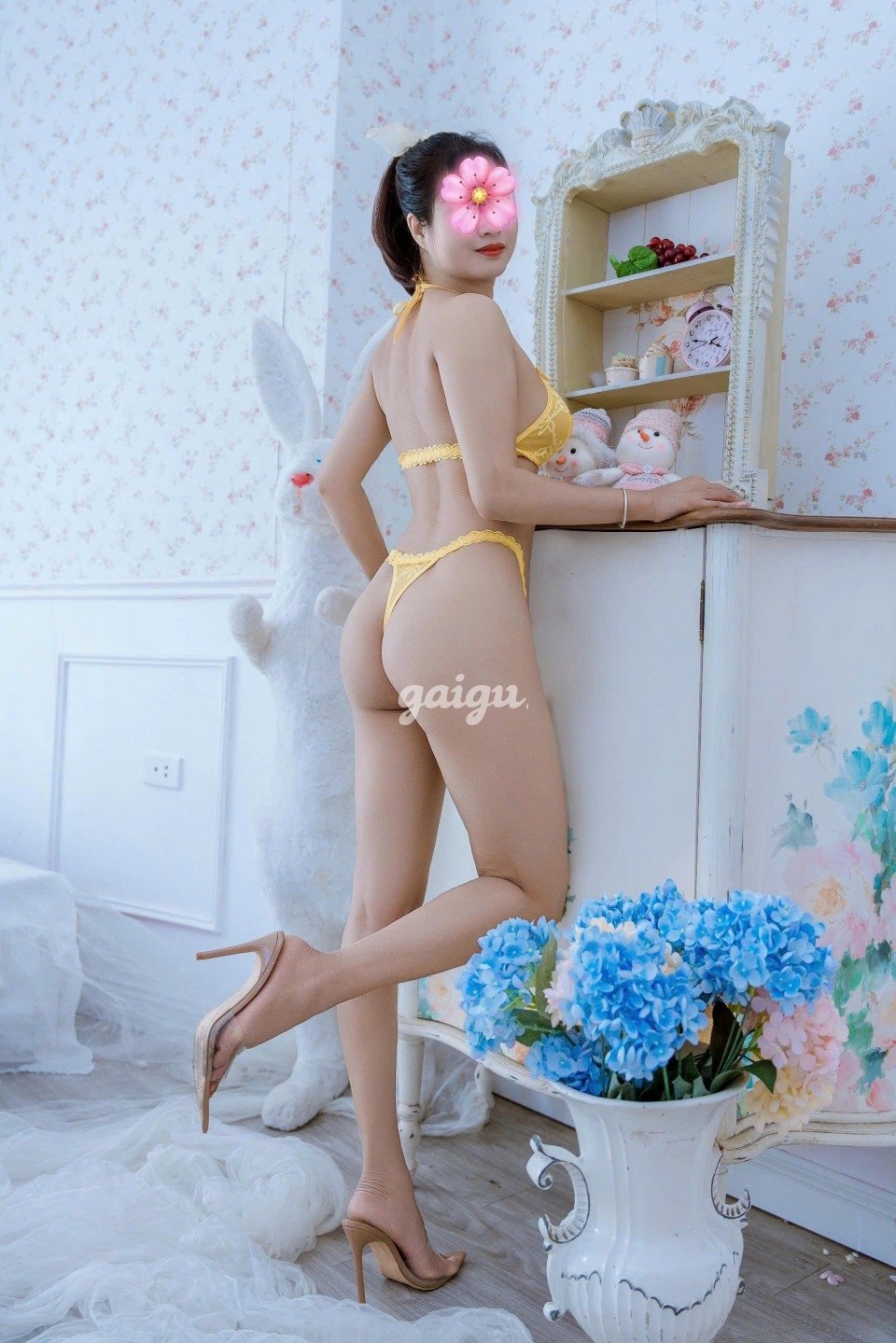 ANH THƯ – DỄ THƯƠNG _ VÚ MÔNG NON TƠ _ BÍM MÚP HỒNG HÀO _ NHIỆT TÌNH CHU ĐÁO
