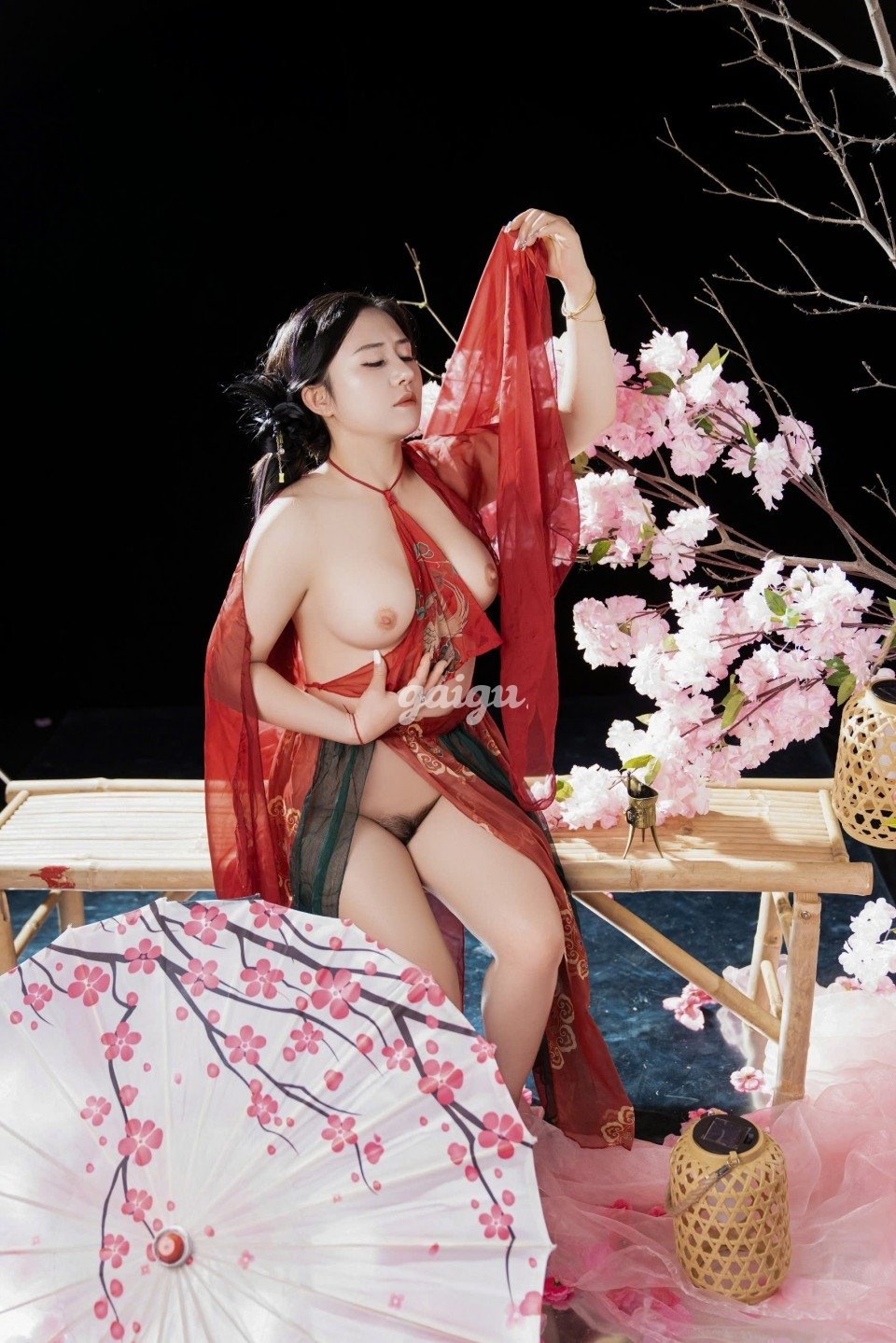 DAN WEI – GÁI TRUNG HOA LẦN ĐẦU CẬP BẾN