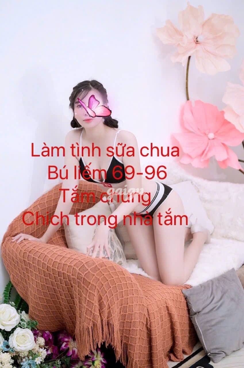 SIÊU MẪU BÉ NHI CHÂN DÀI BÚ LIẾM 69/96 RẤT ĐIÊU LUYỆN DÂM NHƯ PHIM SEX NHẬT